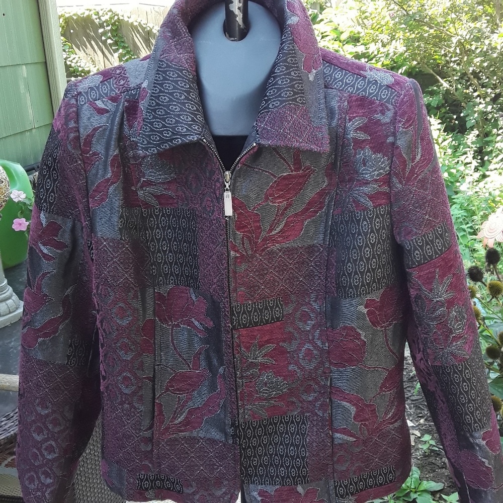 Short waisted jacket